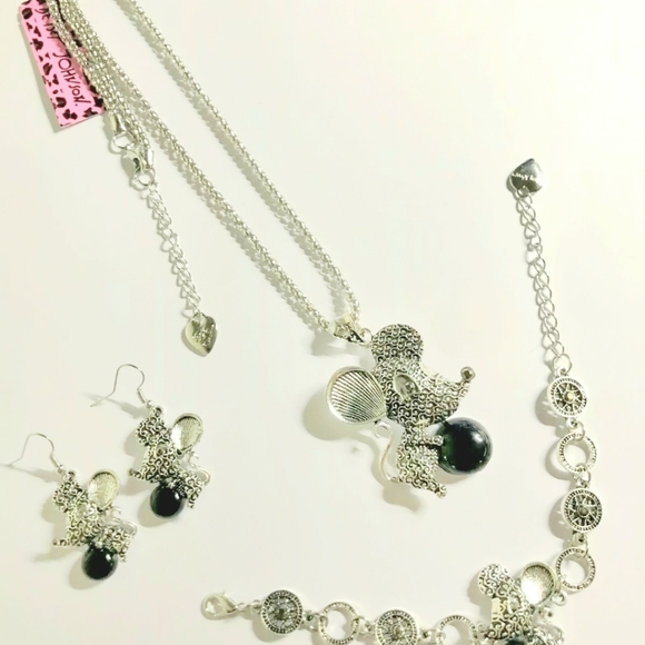 Silver plated black stone crystal mouse necklace earring bracelet set - Picture 13 of 13